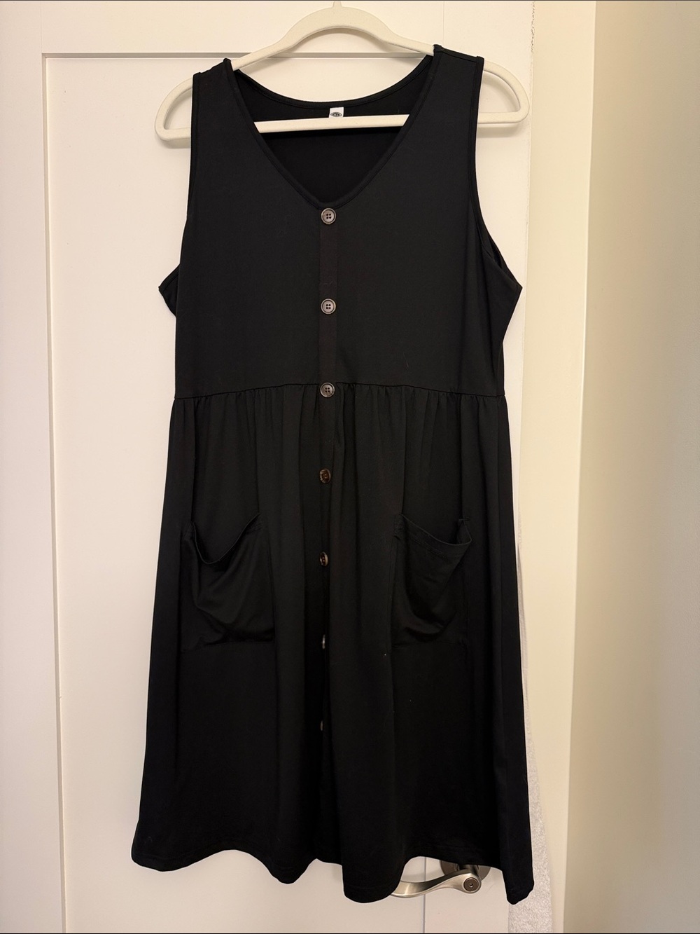 Black Sleeveless Dress